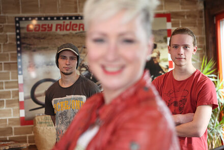 Jana und ihre Jungs auf der Bikefarm
