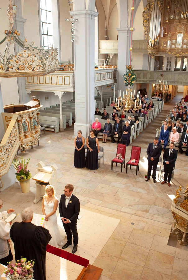 14-suenderhuse-photographie-melle-fotografin-hochzeitsfotografie-wedding-paarshooting.jpg