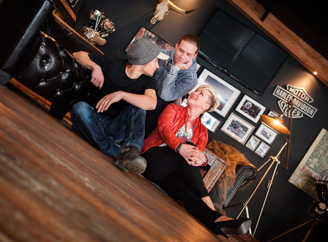 01-suenderhuse-photographie-melle-fotografin-familie-family-familienshooting-freunde-friends.jpg