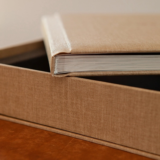 Hochzeitsalbum_beige-02-suenderhuse-photographie-melle-fotografin-produkte-bilder-bilderahmen-leinwa