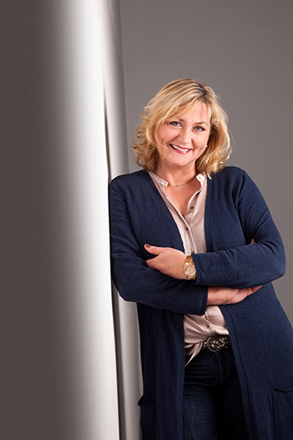 suenderhuse-photographie-melle-fotografin-businessfotografie-bewerbung-karriere-D14830-07kl.jpg